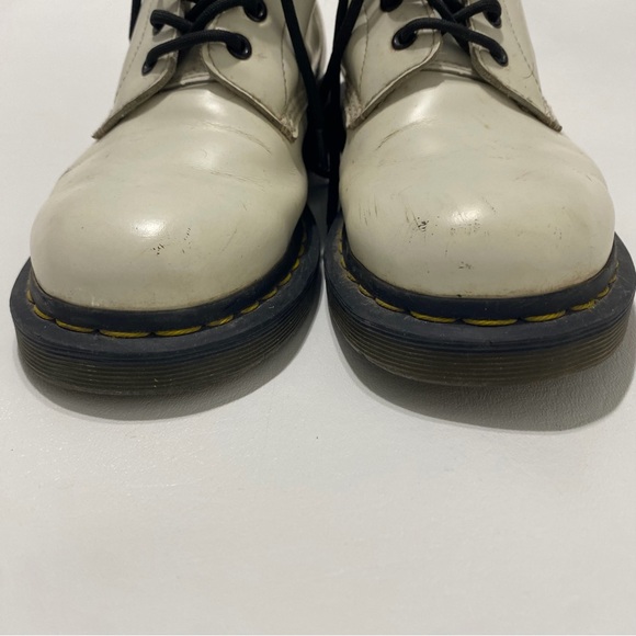 Dr. Marten’s Women’s 9 11821 Smooth Leather Combat
Boots (1460) Festival Y2K - Picture 4 of 11